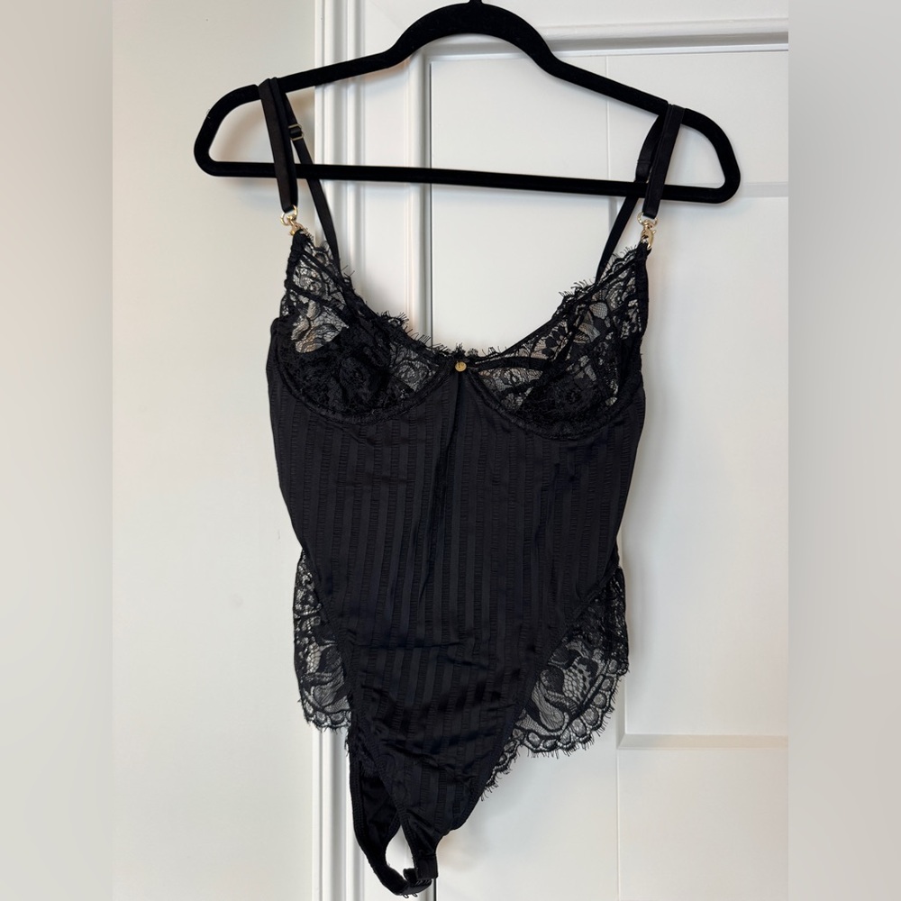 Black Lace-Trimmed Chemise Bodysuit with Supportive Cups